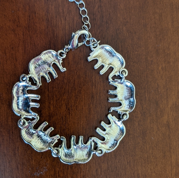 Elephant Necklace and Bracelet Set in Silver Tone - Picture 5 of 8